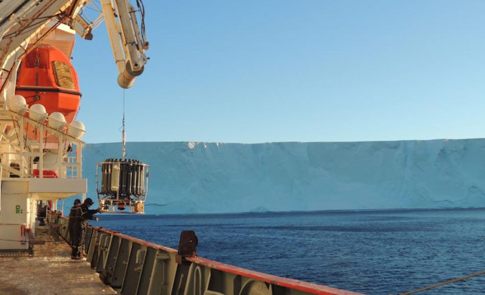 Die Studie, die während einer Fahrt an Bord des BAS-Schiffes James Clark Ross durchgeführt wurde, benutzte Hochpräzisionsinstrumente, um die kleinsten Turbulenzen im Wasser nachweisen zu können. Bild: Universität Southampton