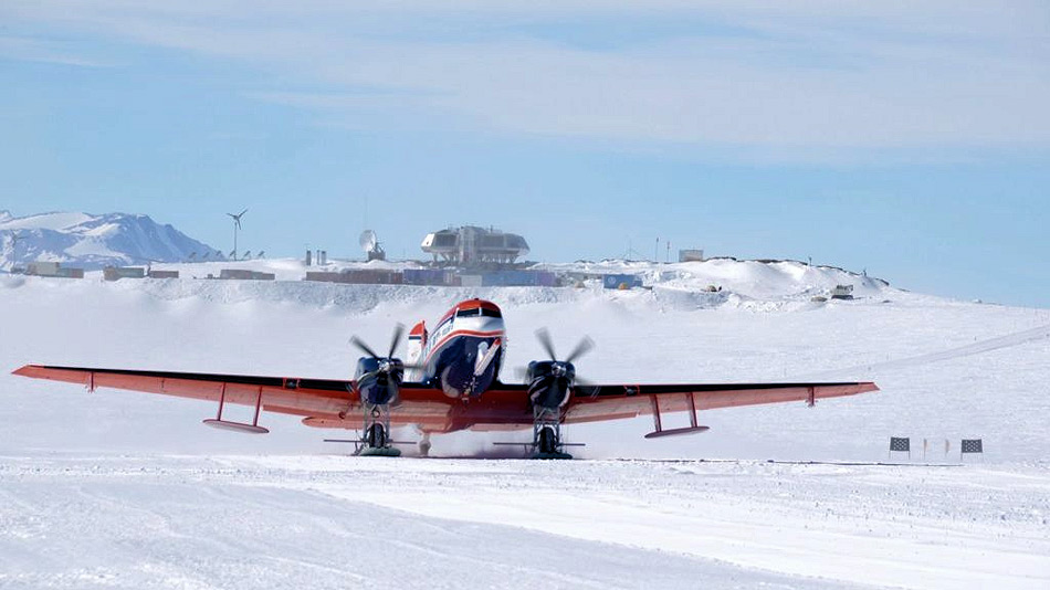 Die belgische Station liegt im Queen Maud Land, Ostantarktis, gegenüber von Südafrika. Mit Flügen ab Kapstadt zur russischen Station Novolazarevskaja und weiter kann sie erreicht werden. Bild: International Polar Foundation