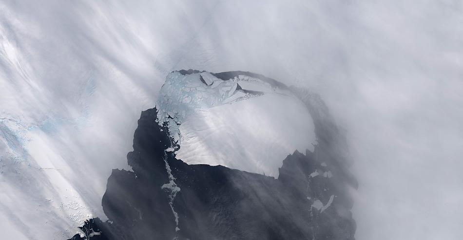 Der am Pine Island Gletscher gekalbte Eisberg hat die Grösse von Singapur. Wird er es bis South Georgia schaffen?