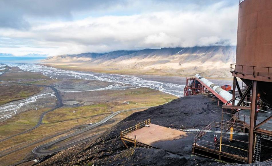 Zwei Kohlenminen sind auf Svalbard immer noch in Betrieb. Eine davon produziert Kohle für Longyearbyen, während die andere, Sveagruva, für den Kohleexport genutzt worden ist. Bild: Erlend Berge