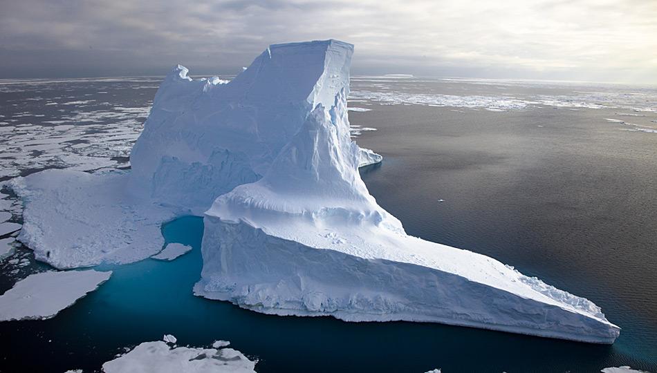 Eisberge faszinieren noch heute, auch wenn diese nicht mehr die Grösse früherer Zeiten haben. Bild: Frank Rödel, AWI