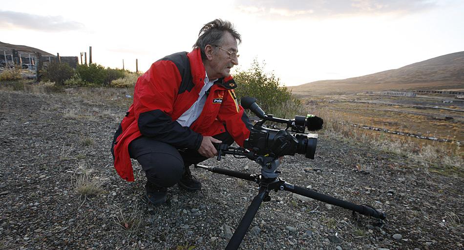 Werner Breiter vom PolarNEWS-Filmteam bei Dreharbeiten zum Film «Chukotka» im Sommer 2010.