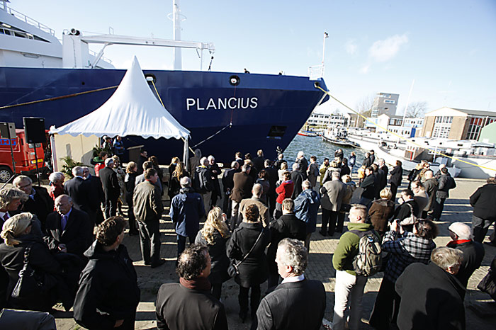 PolarNEWS_Schiffstaufe_Plancius_Gaeste